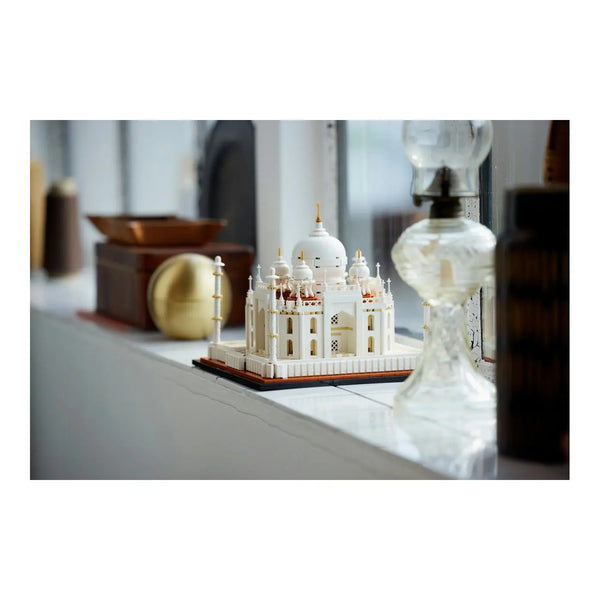 LEGO® Architecture 21056 Taj Mahal auf Fensterbank