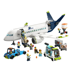LEGO® City 60367 Passagierflugzeug aufgebaut