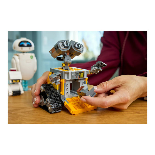 LEGO® ǀ Disney and Pixar 43279 WALL-E und EVE für Erwachsene