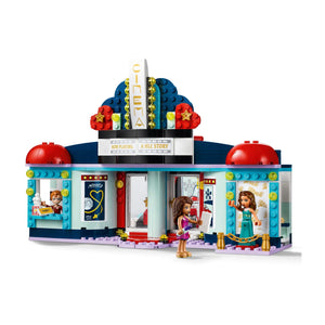 LEGO® Friends 41448 Heartlake City Kino aufgebaut