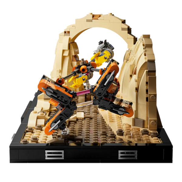 LEGO® Star Wars™ 75380 Podrennen in Mos Espa – Diorama aufgebaut seitlich