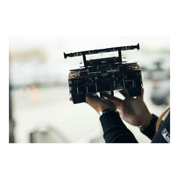 LEGO® Technic 42096 Porsche 911 RSR von hinten