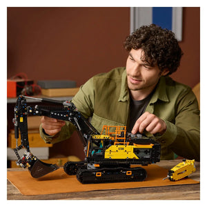 LEGO® Technic 42215 Volvo EC500 Hybrid Bagger für Erwachsene