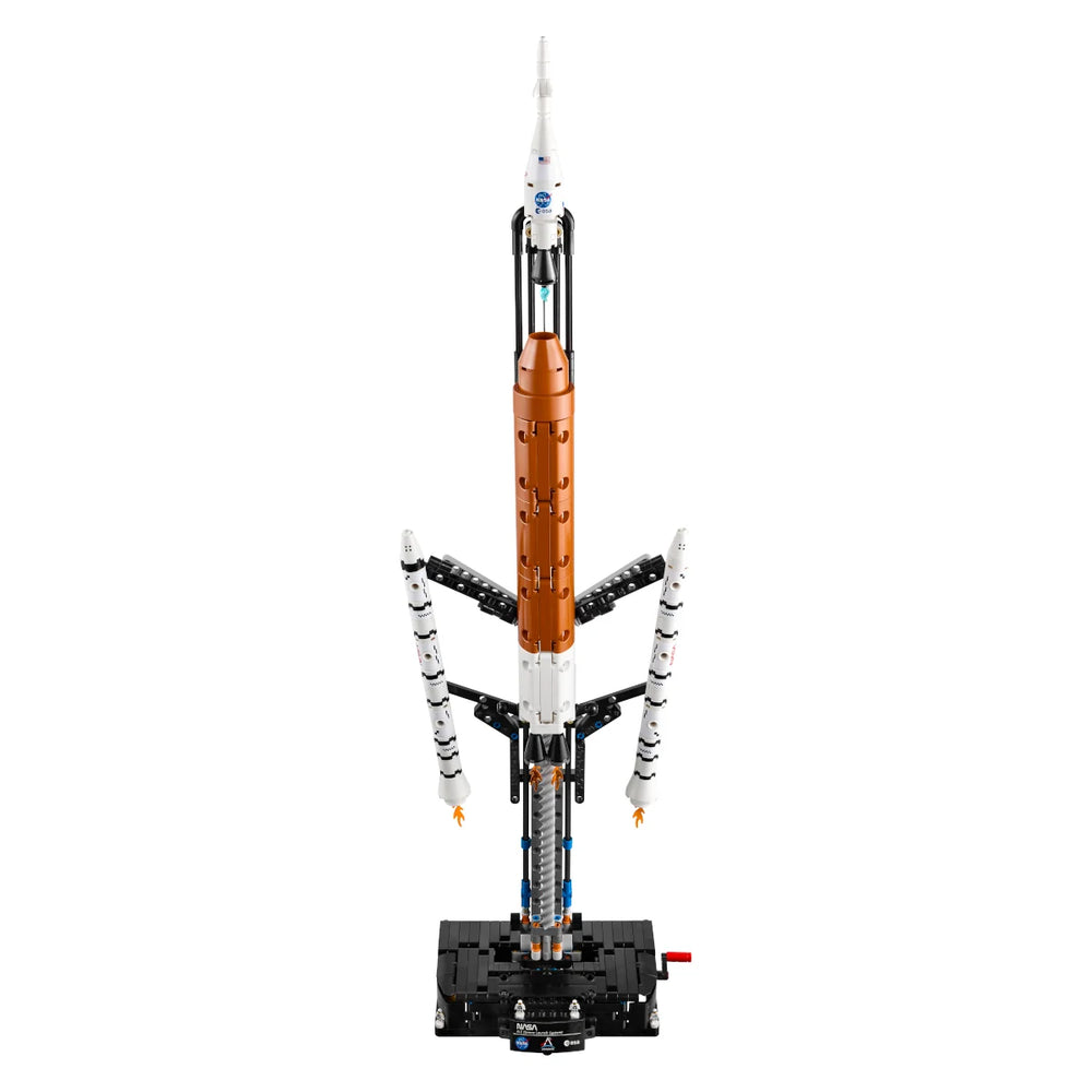LEGO® Technic 42221 NASA Artemis SLS-Schwerlastrakete Set Vorderseite